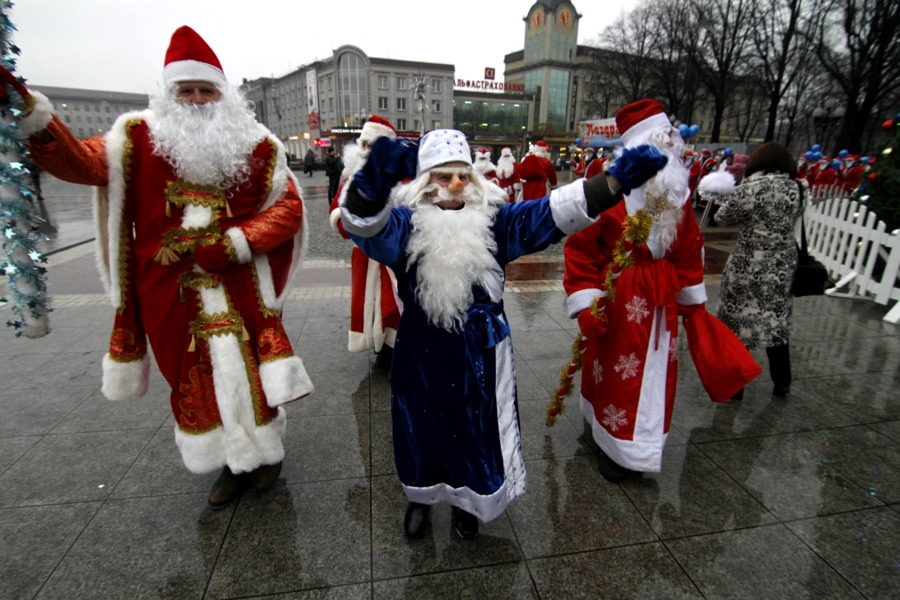 "Дед Мороз вместо честных выборов": фоторепортаж "Нового Калининграда.Ru"